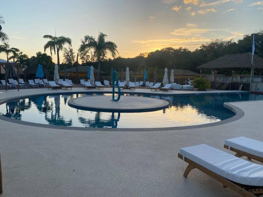 La Ruche De Maia - Blue Dream Beach - Piscine - Jardin - Plage Grand-Bourg  Extérieur photo